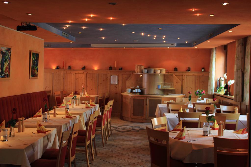 Hotel Restaurant Reichsadler Buchen  Δωμάτιο φωτογραφία