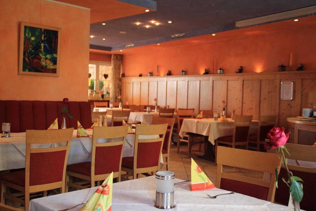 Hotel Restaurant Reichsadler Buchen  Δωμάτιο φωτογραφία